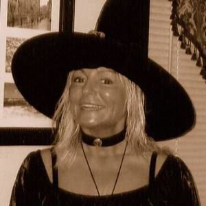 Meet your Posher, Paula